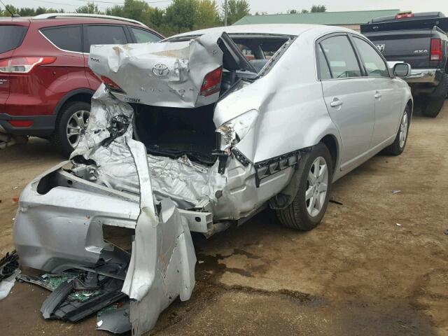 4T1BK36B98U303498 - 2008 TOYOTA AVALON XL SILVER photo 4