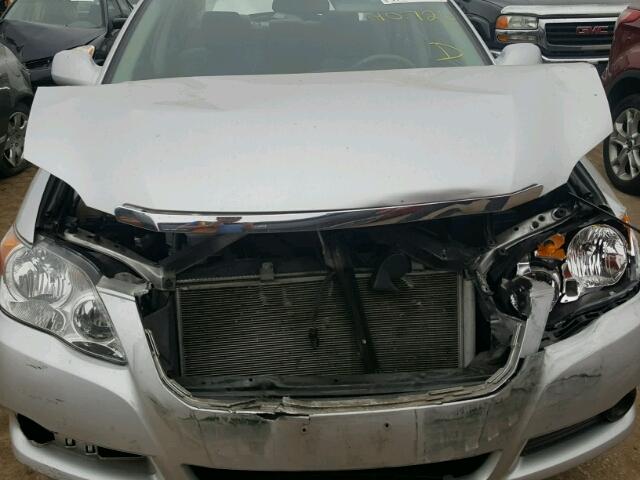 4T1BK36B98U303498 - 2008 TOYOTA AVALON XL SILVER photo 7