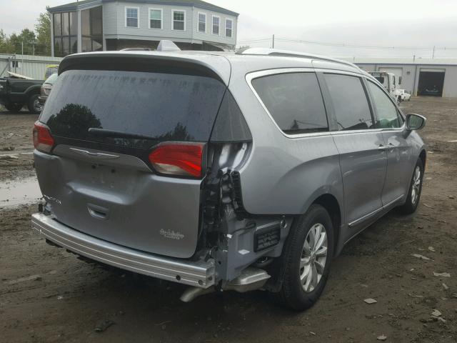 2C4RC1BG6JR124022 - 2018 CHRYSLER PACIFICA T SILVER photo 4