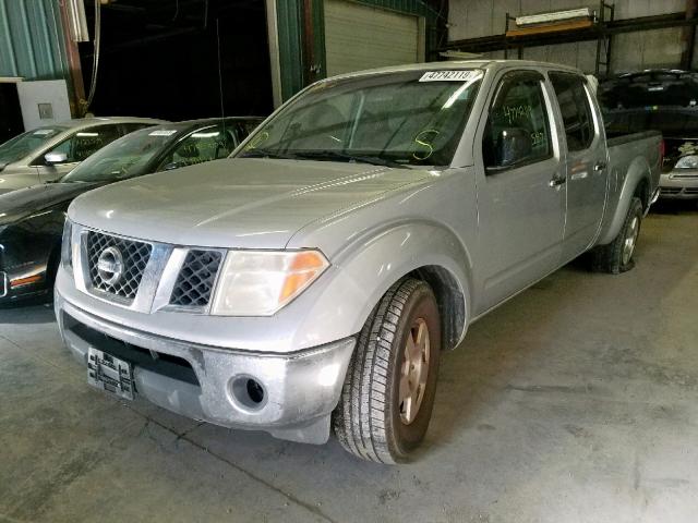 1N6AD09U18C422011 - 2008 NISSAN FRONTIER C GRAY photo 2