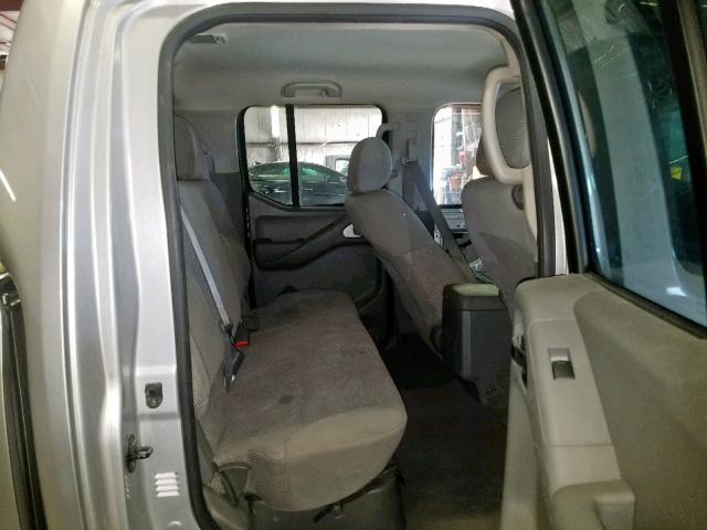 1N6AD09U18C422011 - 2008 NISSAN FRONTIER C GRAY photo 6