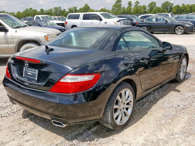 WDDPK3JAXGF123464 - 2016 MERCEDES-BENZ SLK 300 BLACK photo 4