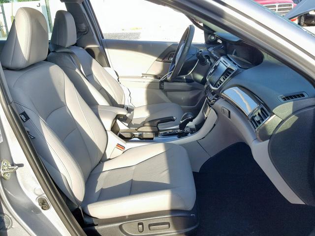 1HGCR2F87HA006154 - 2017 HONDA ACCORD EXL SILVER photo 5