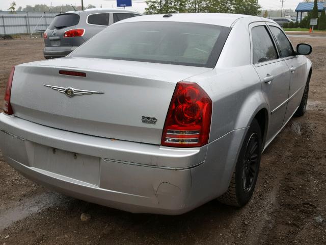 2C3KA53V09H617227 - 2009 CHRYSLER 300 TOURIN GRAY photo 4