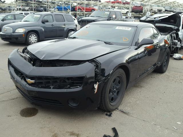 2G1FA1E3XD9136088 - 2013 CHEVROLET CAMARO LS BLACK photo 2