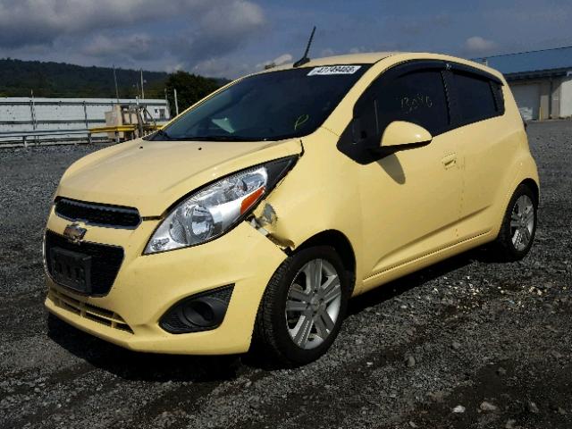 KL8CD6S9XDC589426 - 2013 CHEVROLET SPARK 1LT YELLOW photo 2