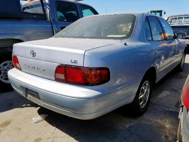 JT2BG12K1T0346211 - 1996 TOYOTA CAMRY DX SILVER photo 4