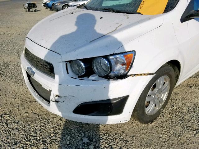1G1JA6SH8C4152945 - 2012 CHEVROLET SONIC LS 白色 照片 9