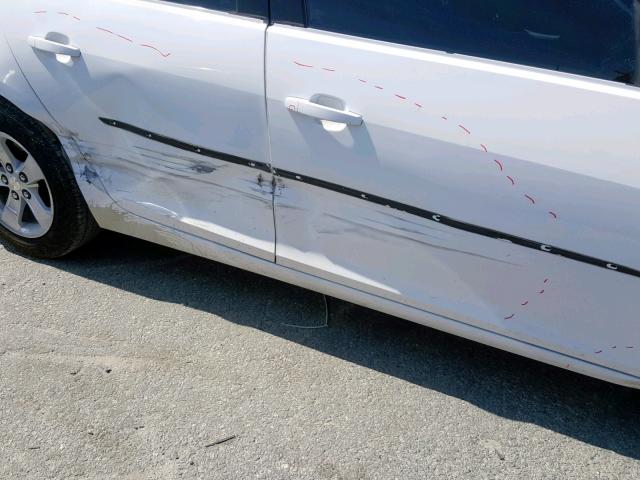 1G11B5SA4GF111149 - 2016 CHEVROLET MALIBU LIM 白色 照片 9