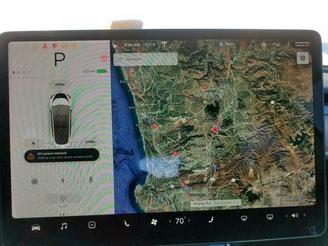 5YJ3E1EB7JF054705 - 2018 TESLA MODEL 3 WHITE photo 9