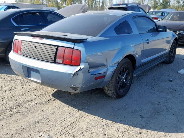 1ZVFT80N675231586 - 2007 FORD MUSTANG BLUE photo 4