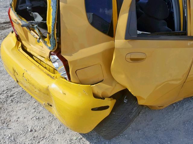 KL1TJ62614B253327 - 2004 CHEVROLET AVEO LS YELLOW photo 9