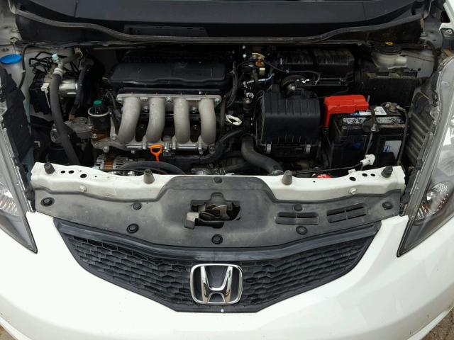 JHMGE8H36DC073633 - 2013 HONDA FIT WHITE photo 7