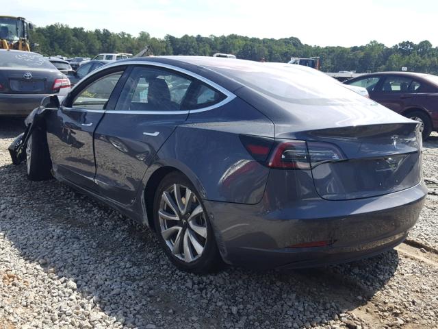 5YJ3E1EA4JF020003 - 2018 TESLA MODEL 3 GRAY photo 3