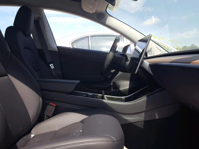 5YJ3E1EA4JF020003 - 2018 TESLA MODEL 3 GRAY photo 5