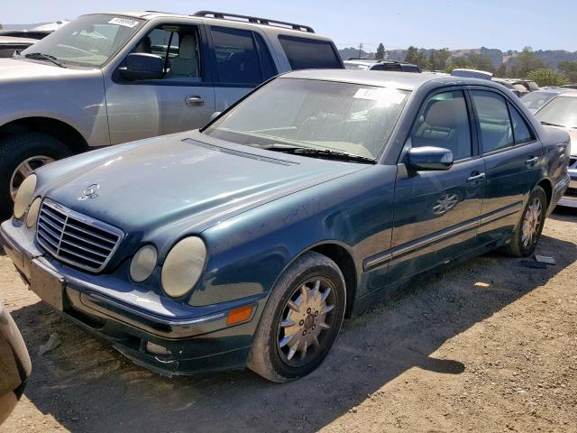 WDBJF65J7YB102692 - 2000 MERCEDES-BENZ E 320 BLUE photo 2