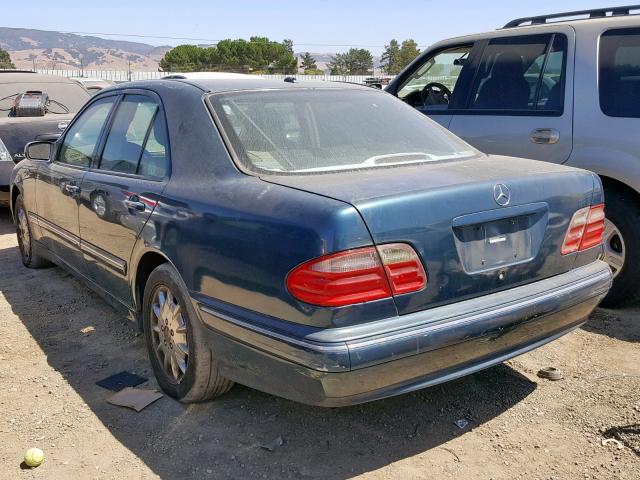 WDBJF65J7YB102692 - 2000 MERCEDES-BENZ E 320 BLUE photo 3