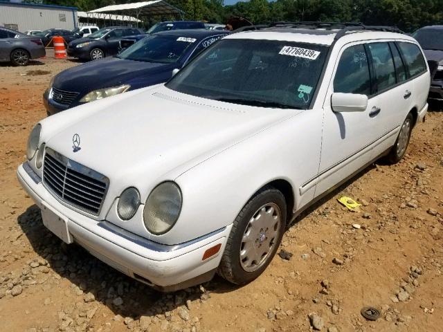 WDBJH65F9XA752456 - 1999 MERCEDES-BENZ E 320 WHITE photo 2