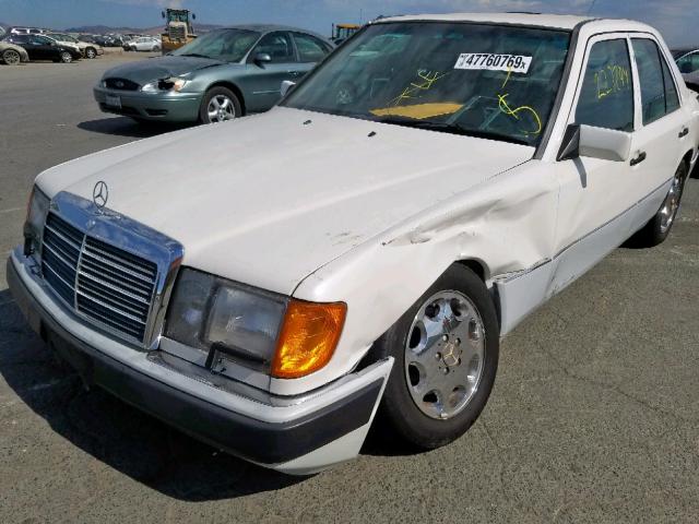 WDBEA34E0PB976559 - 1993 MERCEDES-BENZ 400 E WHITE photo 2