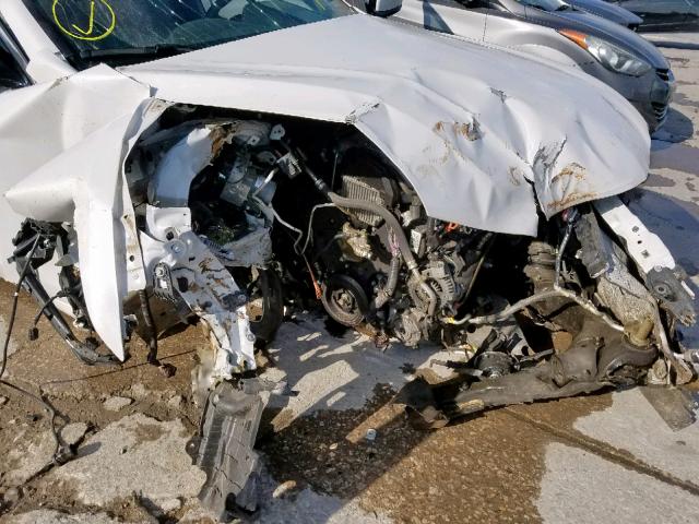 19UUB2F34GA012134 - 2016 ACURA TLX WHITE photo 9