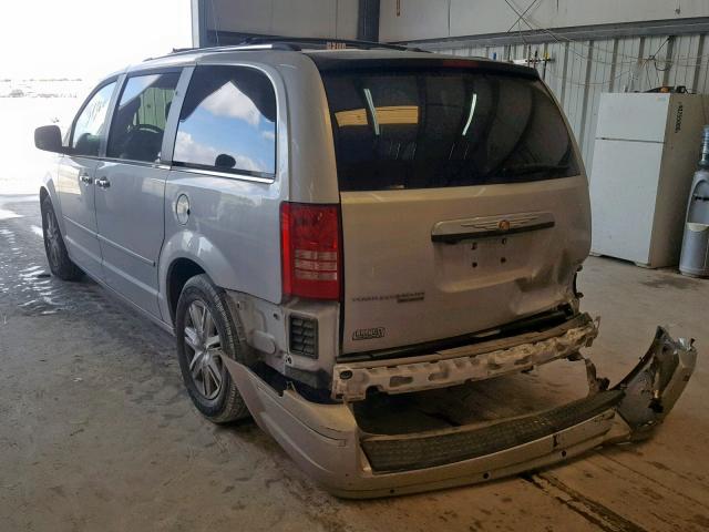 2A8HR64X48R840621 - 2008 CHRYSLER TOWN & COU SILVER photo 3