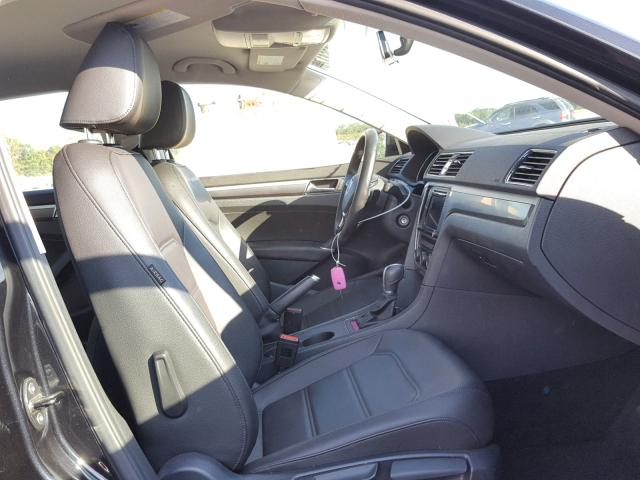 1VWDT7A36HC022036 - 2017 VOLKSWAGEN PASSAT R-L BLACK photo 5