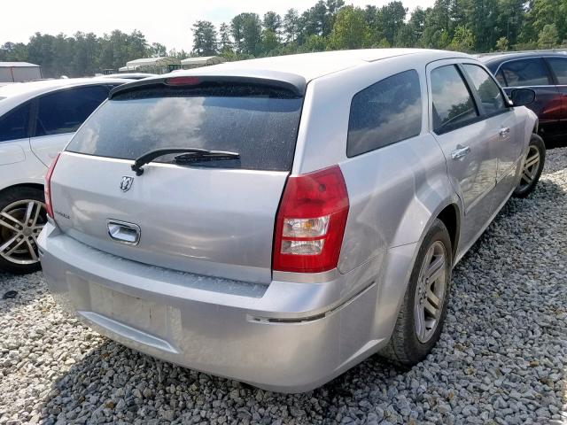 2D4FV47T07H648367 - 2007 DODGE MAGNUM SE SILVER photo 4