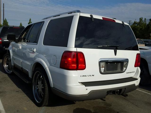 5LMFU27R43LJ48937 - 2003 LINCOLN NAVIGATOR თეთრი ფოტო 3