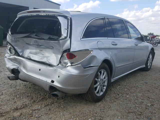 4JGCB65E56A015302 - 2006 MERCEDES-BENZ R 350 SILVER photo 4