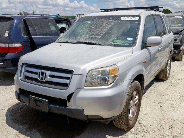 5FNYF28238B009016 - 2008 HONDA PILOT VP SILVER photo 2