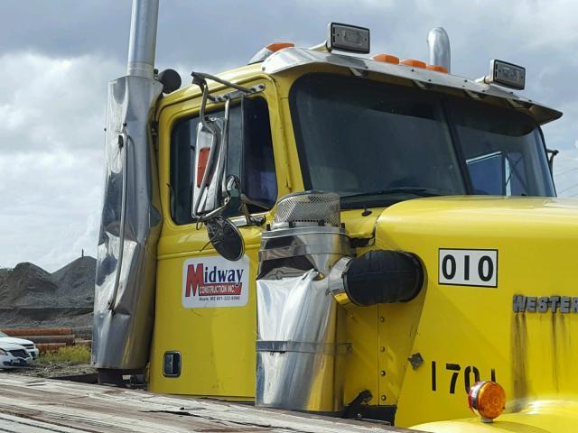 2WKPDCJH7TK944343 - 1996 WESTERN STAR/AUTO CAR CONVENTION YELLOW photo 9