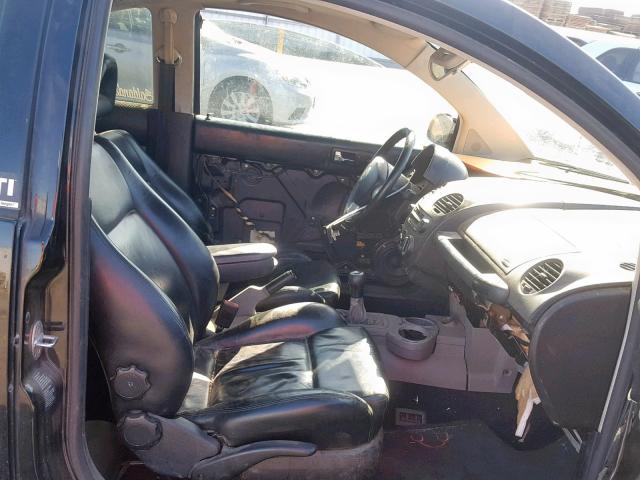 3VWED21C01M476985 - 2001 VOLKSWAGEN NEW BEETLE Schwarz Foto 5