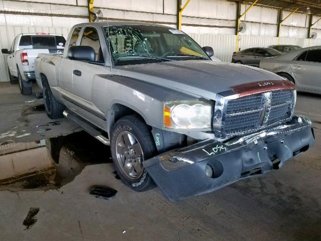 1D7HW42K05S246555 - 2005 DODGE DAKOTA SLT SILVER photo 1