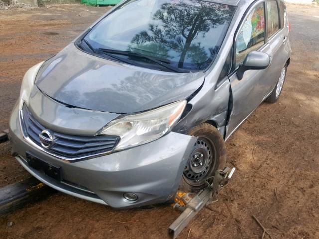 3N1CE2CP4EL372392 - 2014 NISSAN VERSA NOTE SILVER photo 2