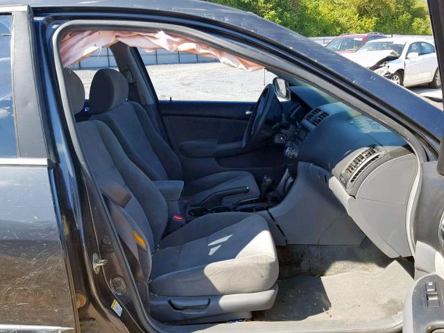 1HGCM56425A089386 - 2005 HONDA ACCORD LX BLUE photo 5