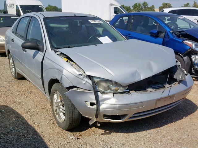 1FAFP34N96W107119 - 2006 FORD FOCUS ZX4 SILVER photo 1