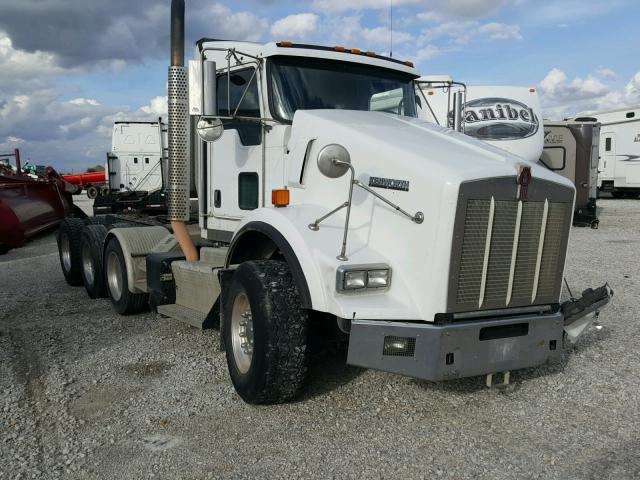 1XKDP4EX5CJ303031 - 2012 KENWORTH CONSTRUCTI WHITE photo 1