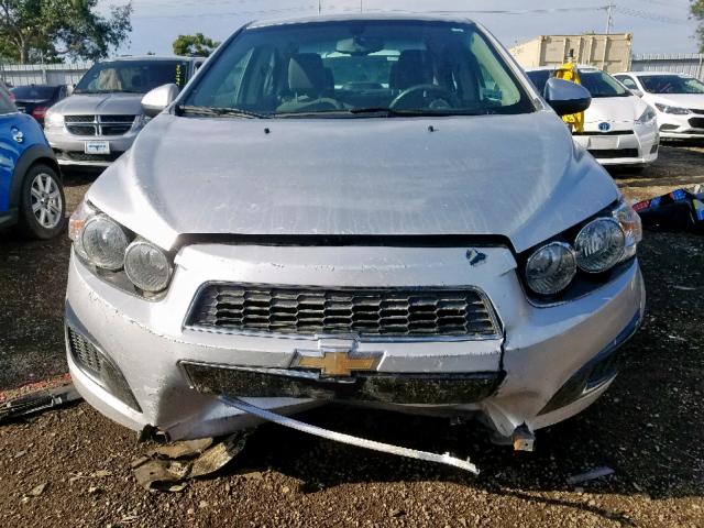 1G1JA5SG2G4176343 - 2016 CHEVROLET SONIC LS 银色 照片 9