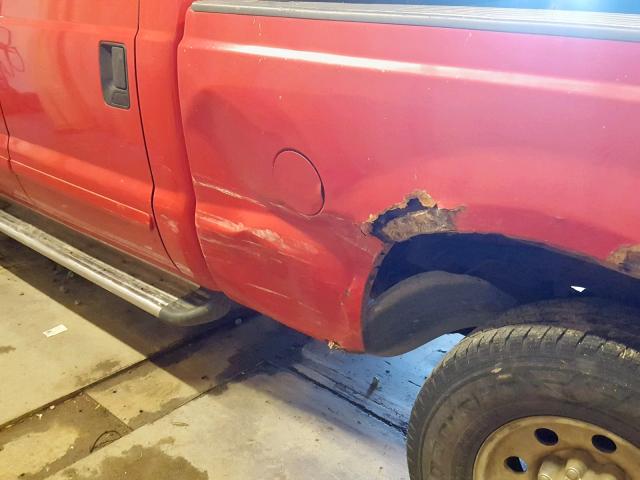 3FTSW31S31MA50057 - 2001 FORD F350 SRW S RED photo 9