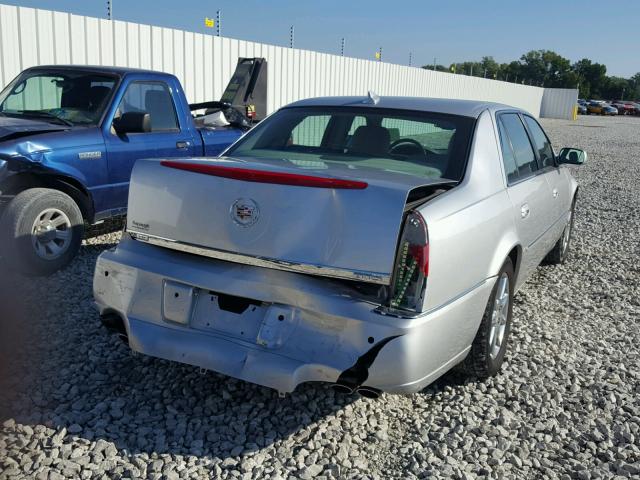 1G6KD5EY9AU103942 - 2010 CADILLAC DTS LUXURY SILVER photo 4