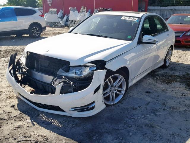 WDDGF4HB8DR283216 - 2013 MERCEDES-BENZ C 250 WHITE photo 2