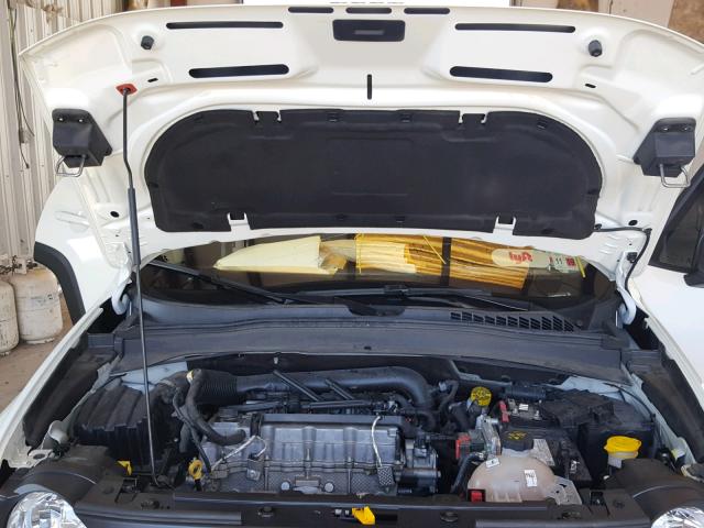 ZACCJAAB6HPF77296 - 2017 JEEP RENEGADE S 白色 照片 7