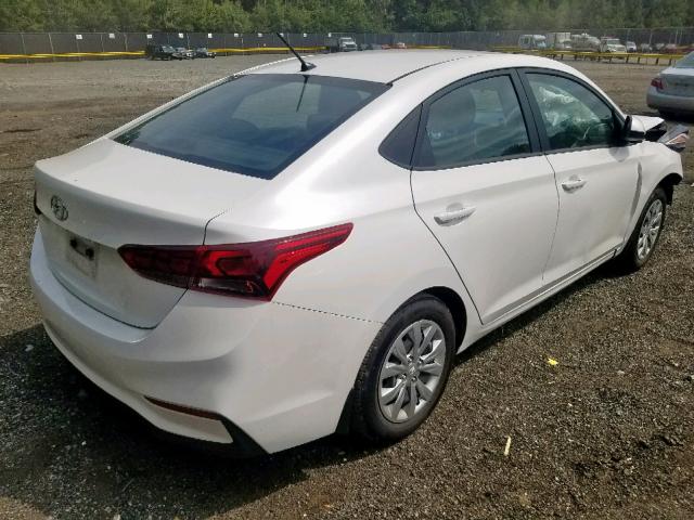 3KPC24A36JE035044 - 2018 HYUNDAI ACCENT SE WHITE photo 4