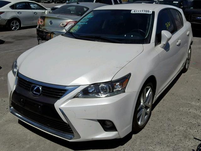 JTHKD5BH4H2283577 - 2017 LEXUS CT 200 WHITE photo 2