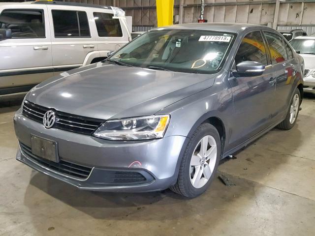 3VWLL7AJ2EM414631 - 2014 VOLKSWAGEN JETTA TDI GRAY photo 2