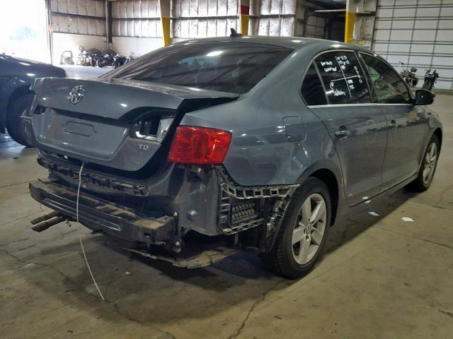 3VWLL7AJ2EM414631 - 2014 VOLKSWAGEN JETTA TDI GRAY photo 4