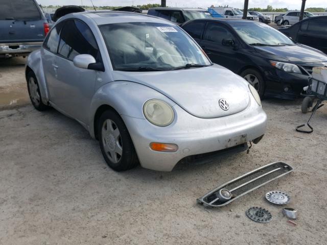 3VWCB21C81M468582 - 2001 VOLKSWAGEN NEW BEETLE SILVER photo 1