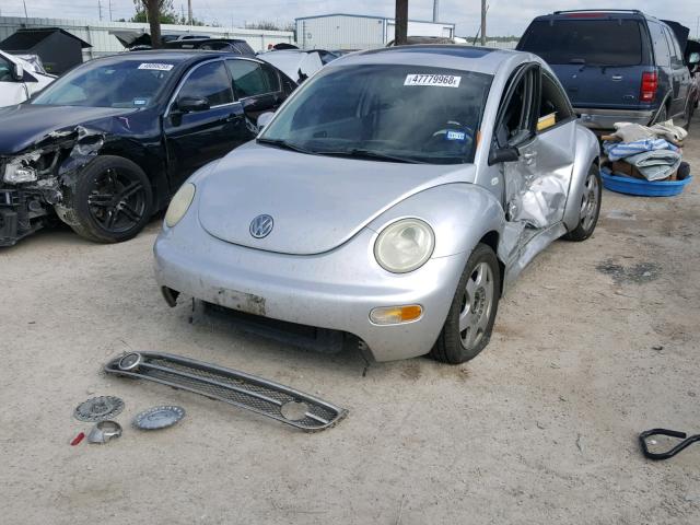 3VWCB21C81M468582 - 2001 VOLKSWAGEN NEW BEETLE SILVER photo 2