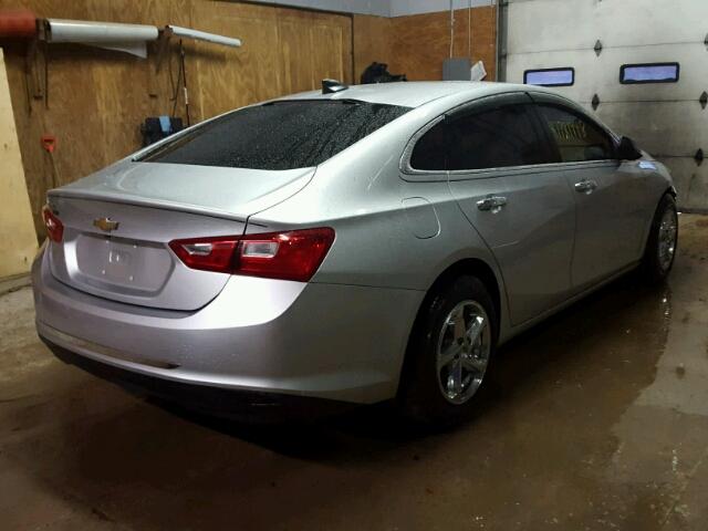 1G1ZB5ST8HF222504 - 2017 CHEVROLET MALIBU LS 银色 照片 4