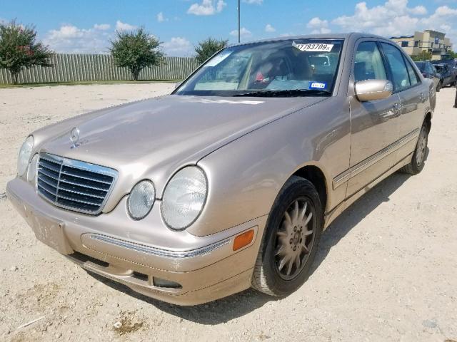 WDBJF65J21B223605 - 2001 MERCEDES-BENZ E 320 GOLD photo 2